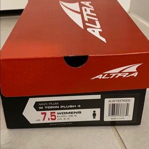 Women’s Altra Torin Plush 4